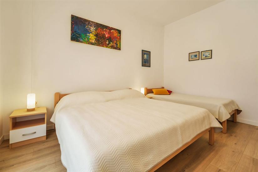 Apartment A1, for 8 persons
