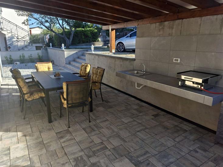 Apartment A1, for 5 persons