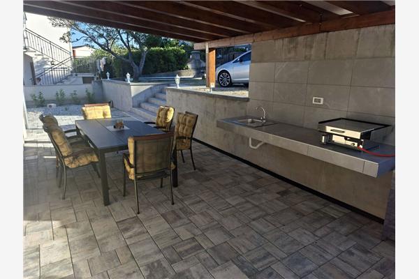 Apartment A1, for 5 persons