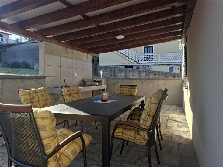 Apartment A1, for 5 persons