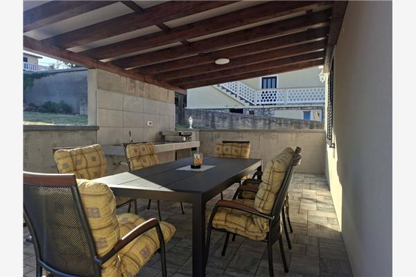 Apartment A1, for 5 persons