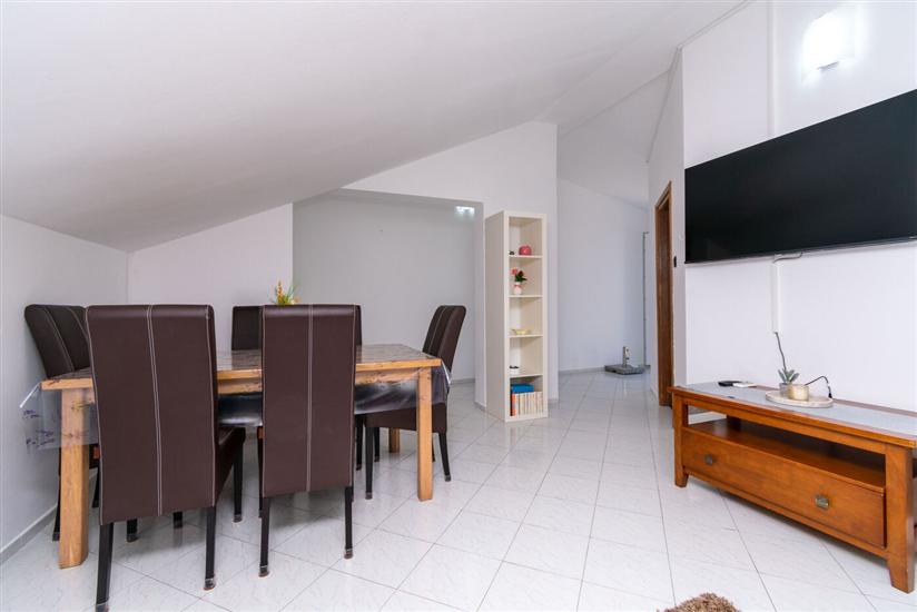 Apartment A3, for 6 persons