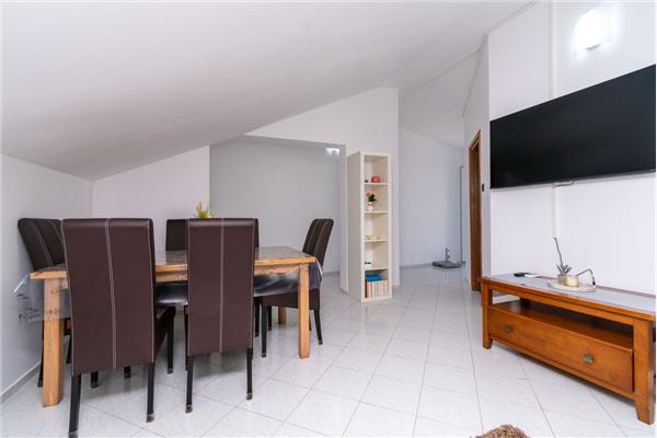Apartment A3, for 6 persons