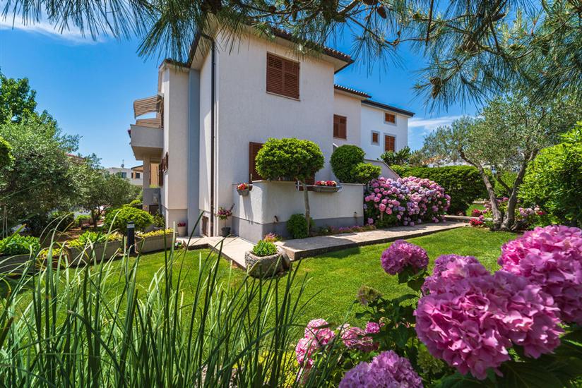 Apartment Smiljana