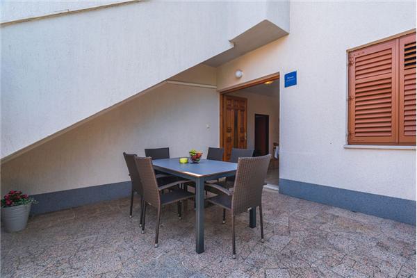 Apartment A1, for 8 persons