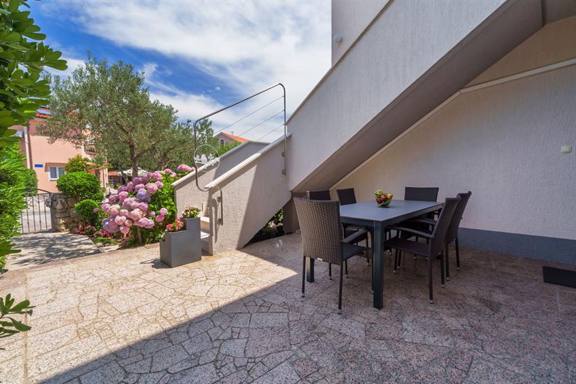 Apartment A1, for 8 persons