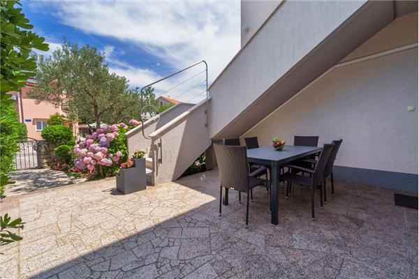 Apartment A1, for 8 persons