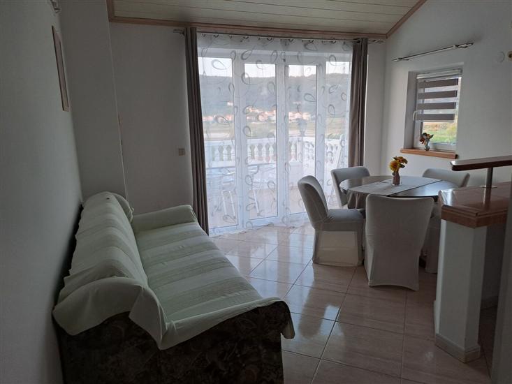 Apartment A4, for 5 persons