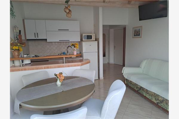 Apartment A4, for 5 persons