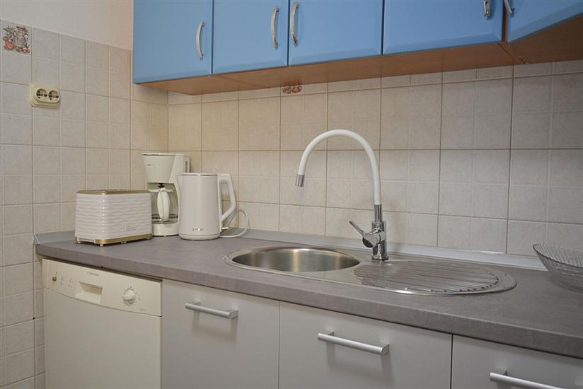 Apartment A1, for 5 persons