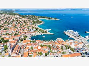 House Frane Supetar - island Brac, Size 50.00 m2, Airline distance to the sea 200 m, Airline distance to town centre 50 m