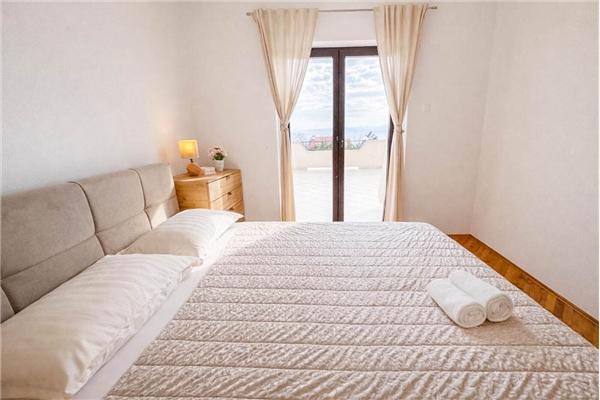 Apartment A1, for 5 persons