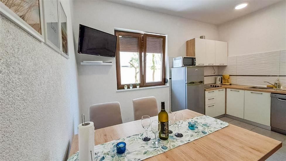 Apartment A1, for 5 persons