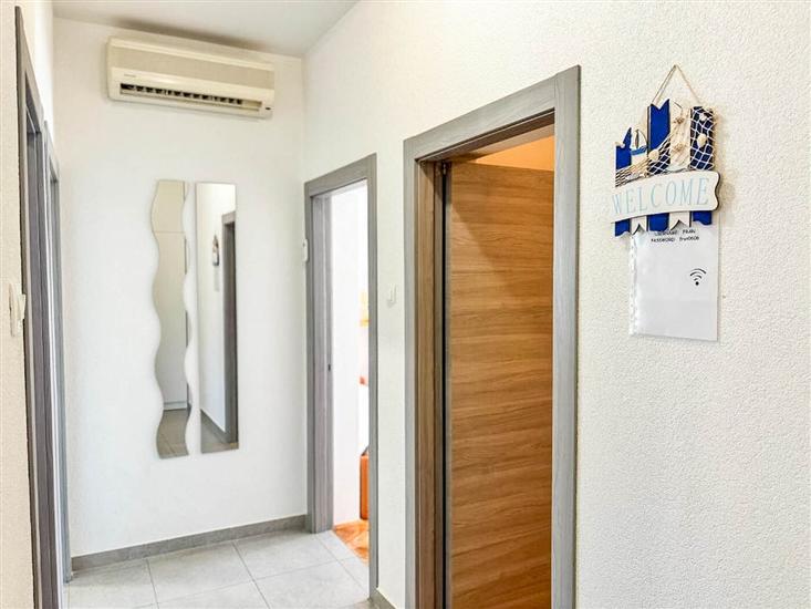 Apartment A1, for 5 persons