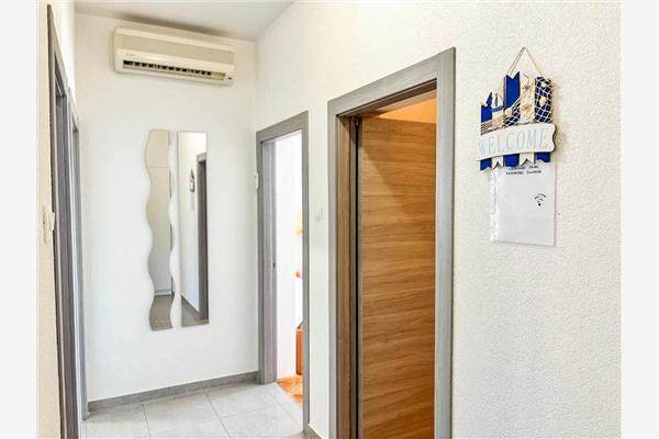 Apartment A1, for 5 persons