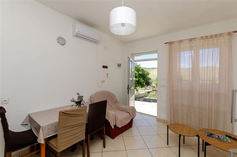 Apartment A4, for 3 persons