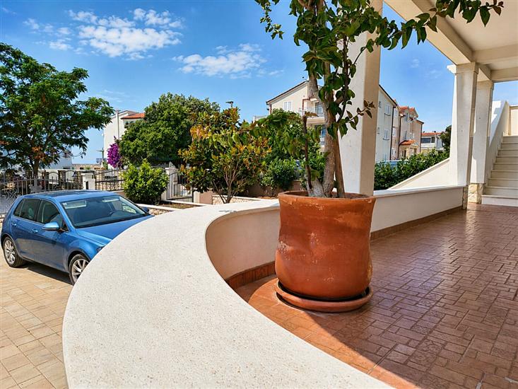 Apartment A1, for 5 persons