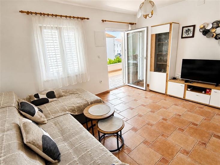 Apartment A1, for 5 persons