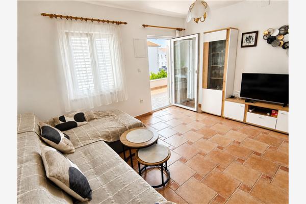 Apartment A1, for 5 persons