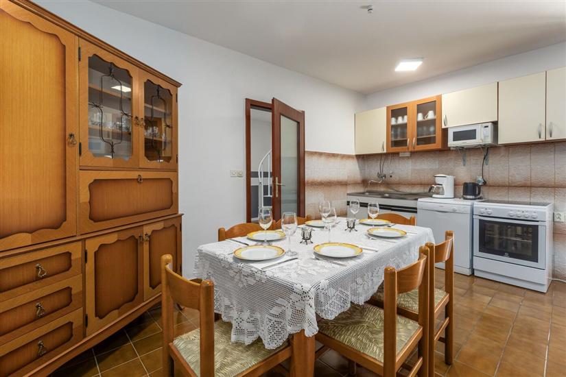 House K1, for 8 persons