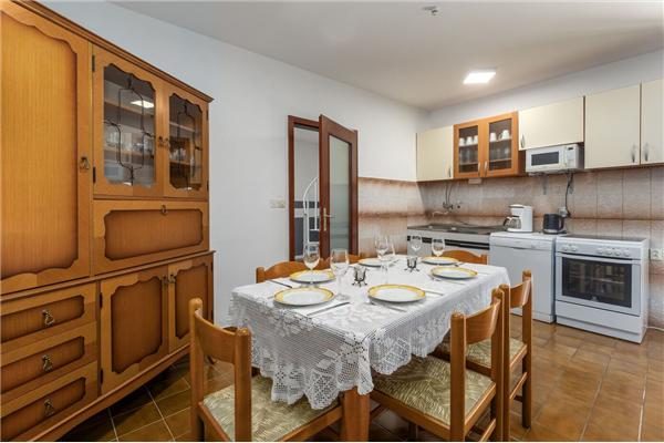 House K1, for 8 persons