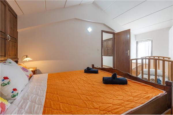 House K1, for 8 persons