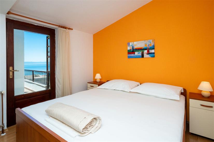 Apartment A1, for 5 persons