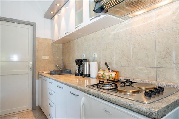 Apartment A1, for 5 persons