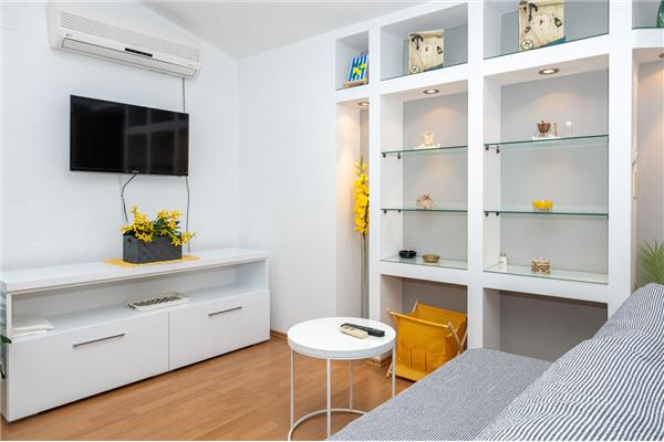 Apartment A1, for 5 persons