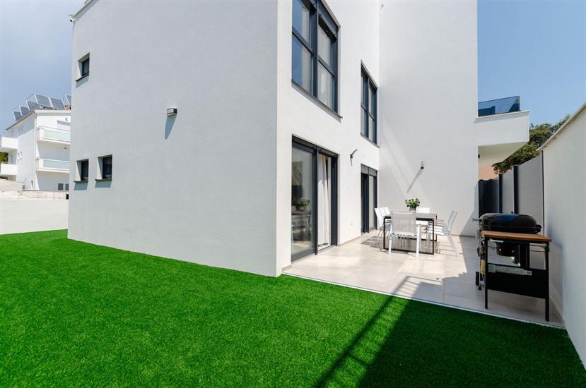 House Twosisters I