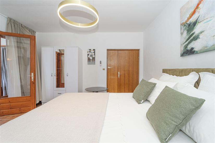 Apartment A1, for 6 persons