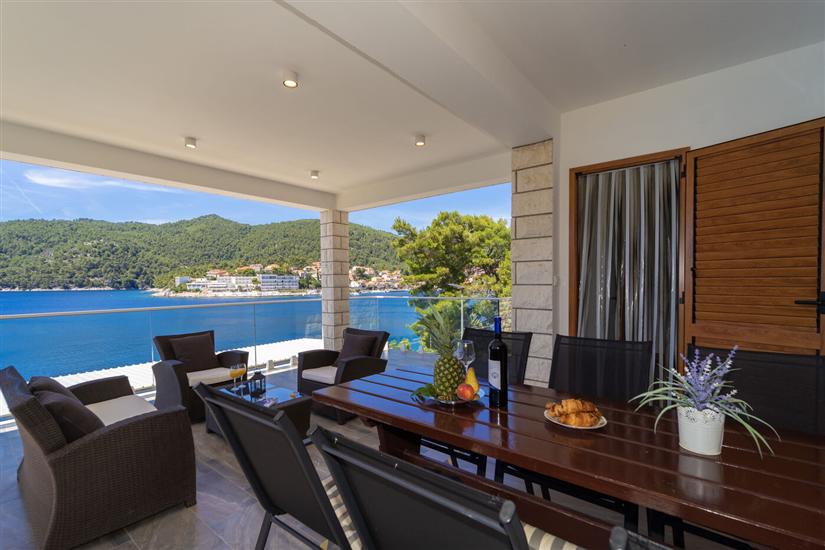 Apartment A1, for 6 persons