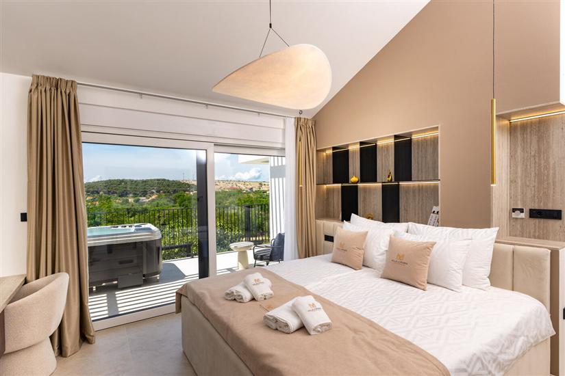 House K1, for 8 persons