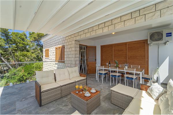Apartment A2, for 6 persons