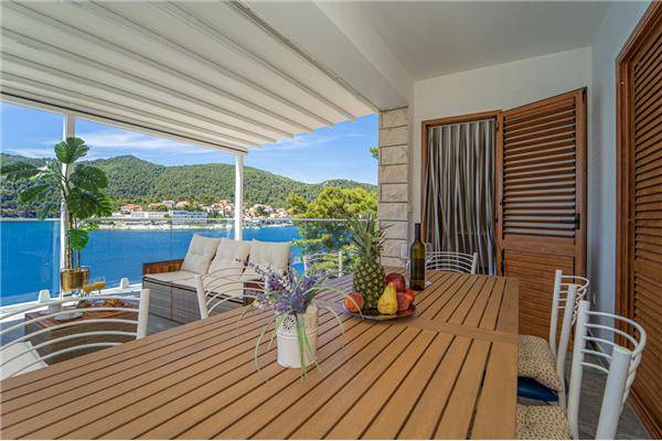 Apartment A2, for 6 persons