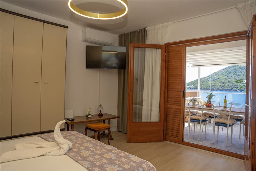 Apartment A2, for 6 persons