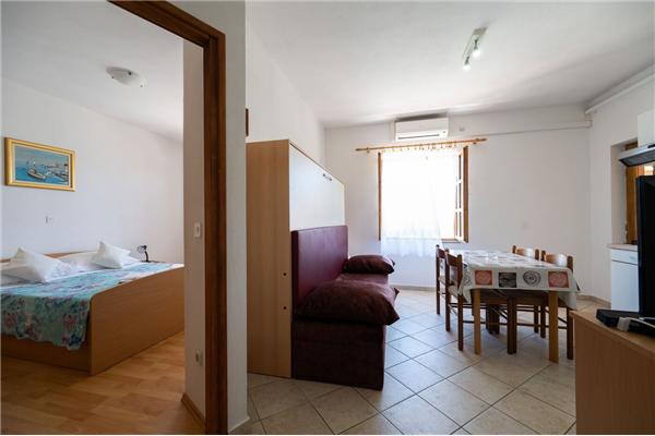 Apartment A5, for 3 persons