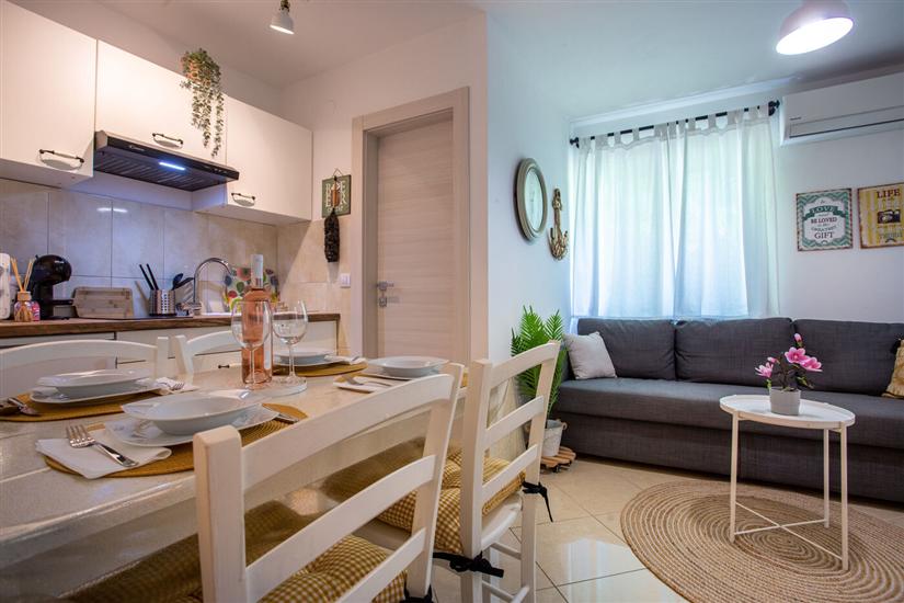 Apartment A2, for 3 persons