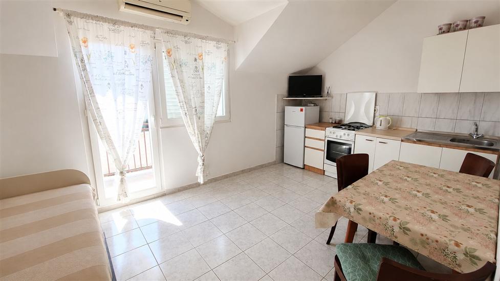 Apartment A2, for 3 persons