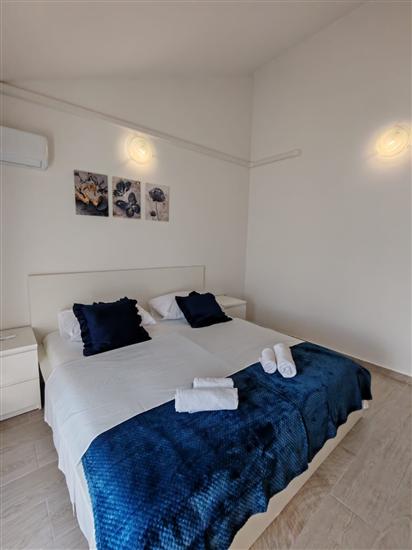 Apartment A3, for 6 persons
