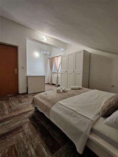 Apartment A3, for 6 persons