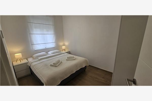 Apartment A1, for 5 persons