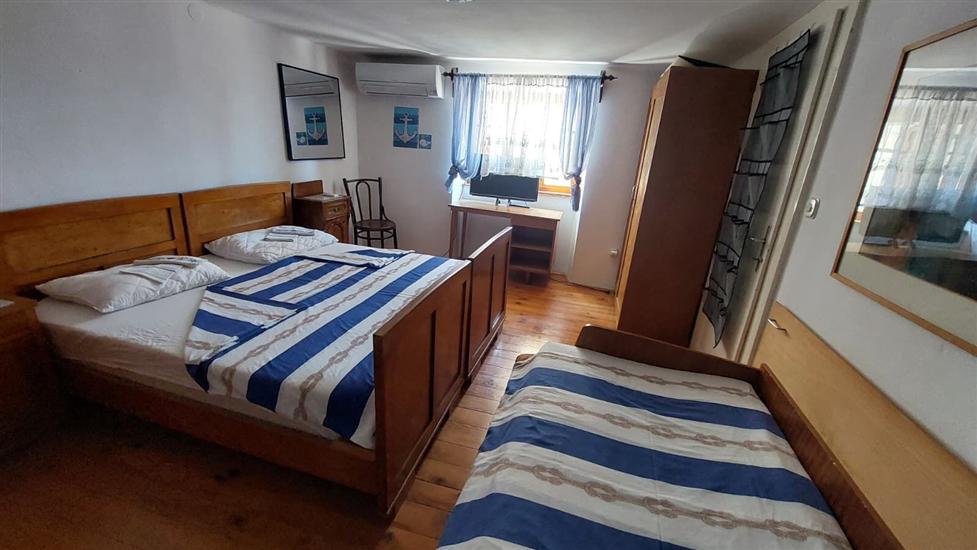 House K1, for 5 persons