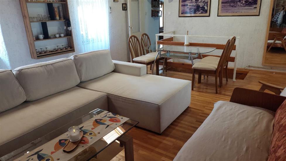 House K1, for 5 persons