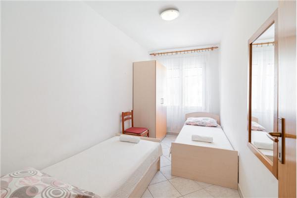 Apartment A2, for 5 persons