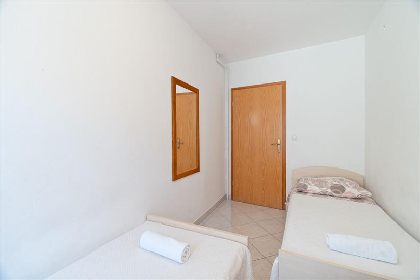 Apartment A2, for 5 persons