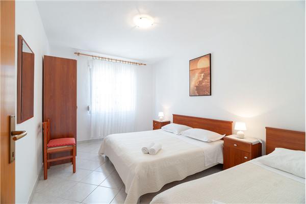 Apartment A2, for 5 persons