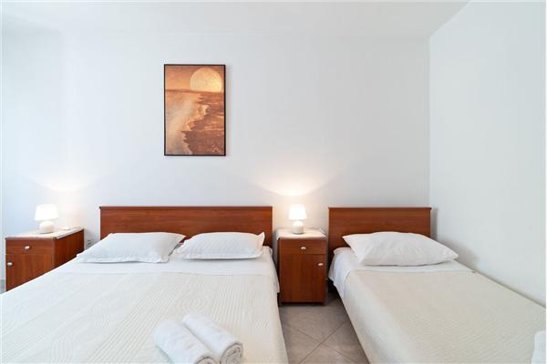 Apartment A2, for 5 persons