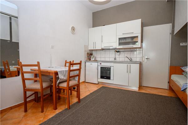Apartment A2, for 3 persons