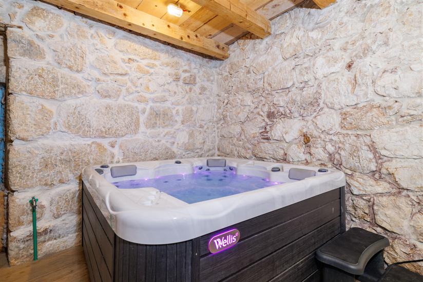 Vila Stone castle